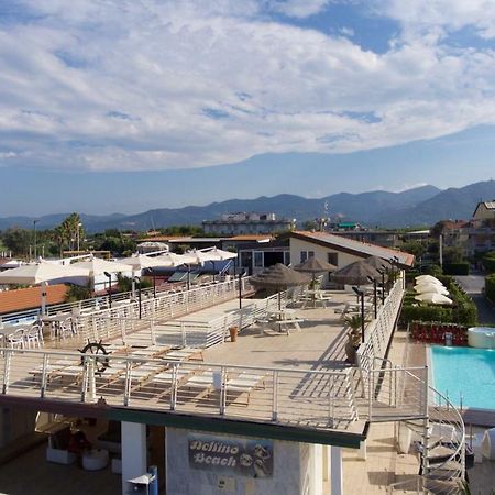Hotel Delfino Marina Di Carrara Ngoại thất bức ảnh
