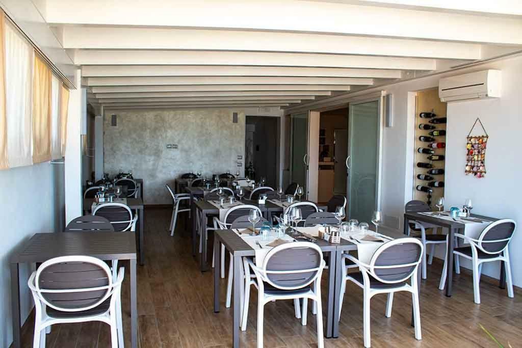 Hotel Delfino Marina Di Carrara Ngoại thất bức ảnh