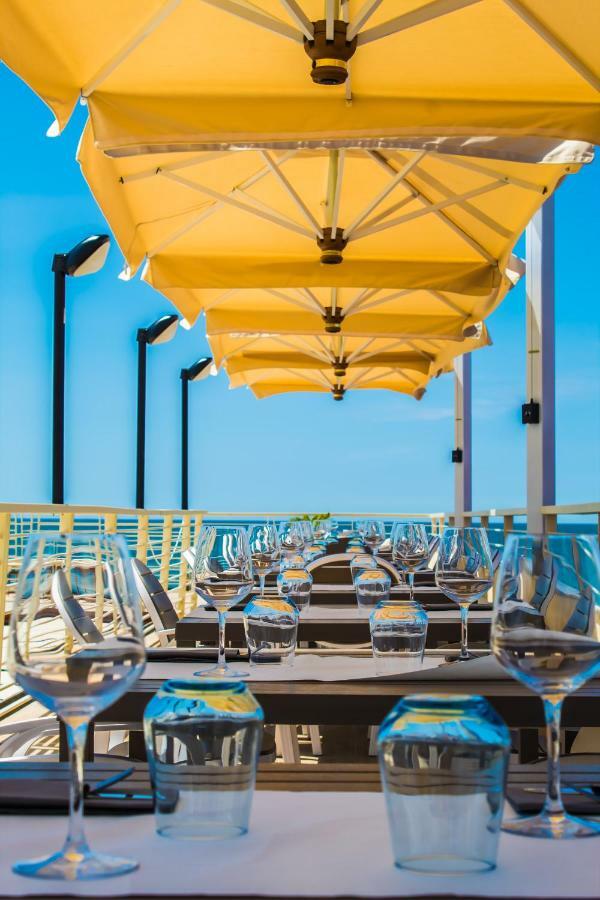 Hotel Delfino Marina Di Carrara Ngoại thất bức ảnh